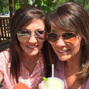 Meet your Posher, Julie